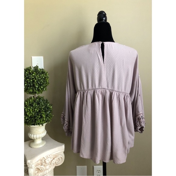 Purple V-neck Top with Flowers - Picture 2 of 4